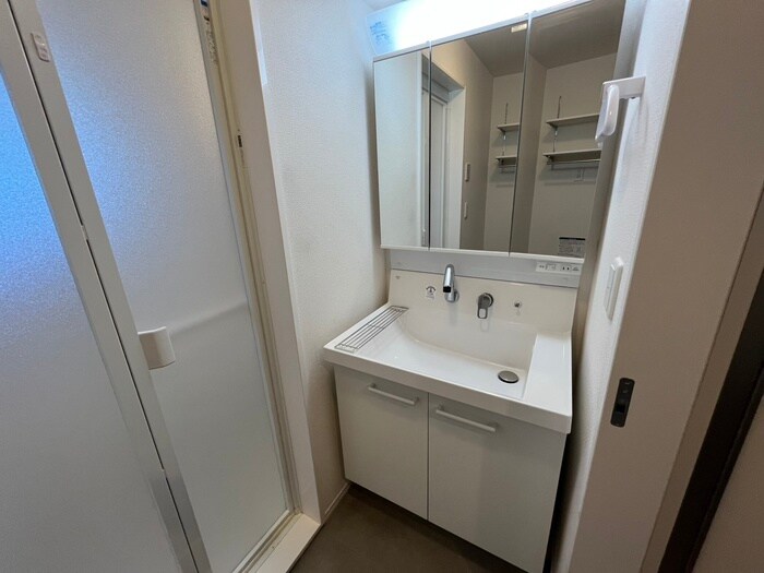 物件内観写真11　(洗面)