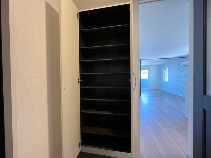 物件内観写真18　(靴箱)