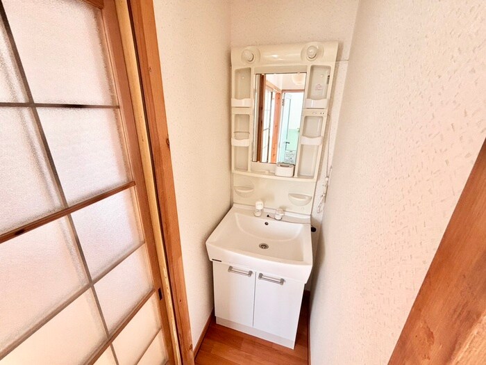 物件内観写真9　(洗面)