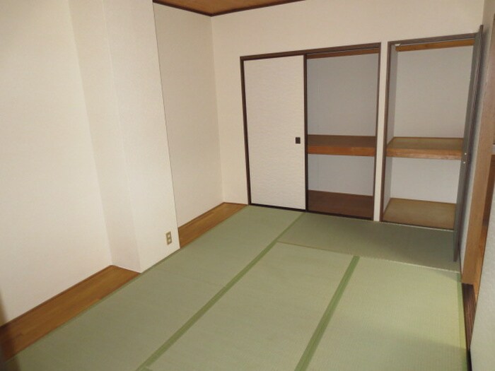 物件内観写真5　(居室)