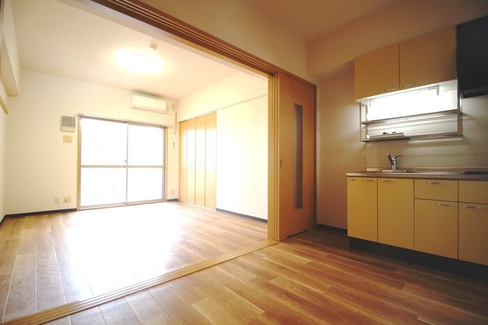 物件内観写真8　(居室)