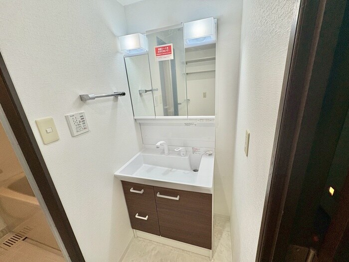 物件内観写真13　(洗面)