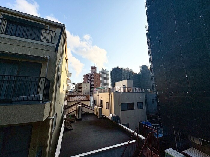 物件内観写真20　(室内からの展望)