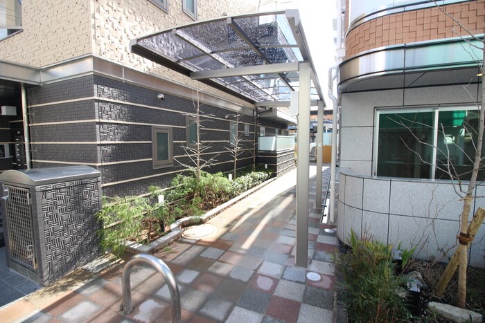 物件外観写真3　(駐輪場)