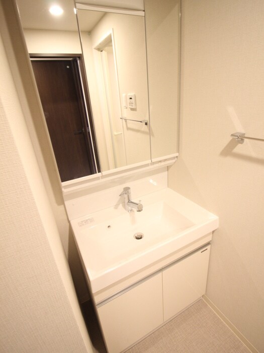 物件内観写真9　(洗面)