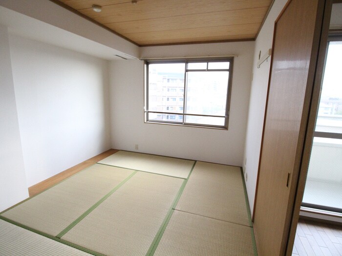 物件内観写真10　(居室)