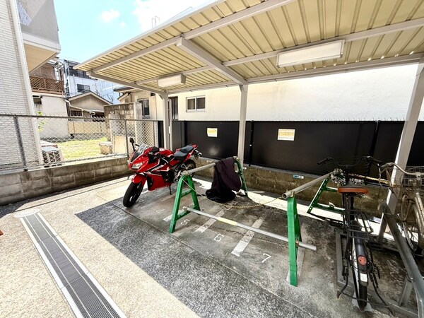 バイク置き場