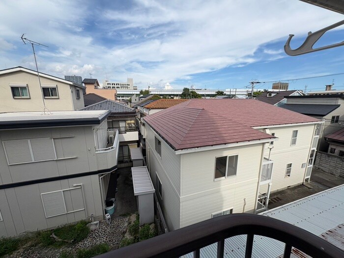 物件内観写真15　(室内からの展望)