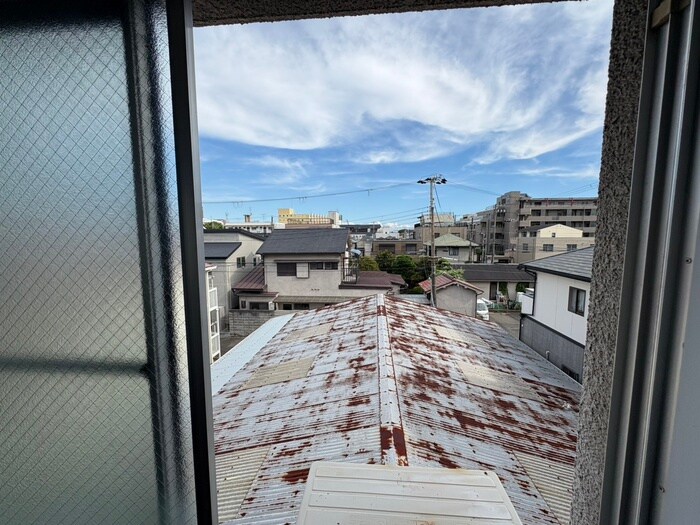 物件内観写真16　(室内からの展望)