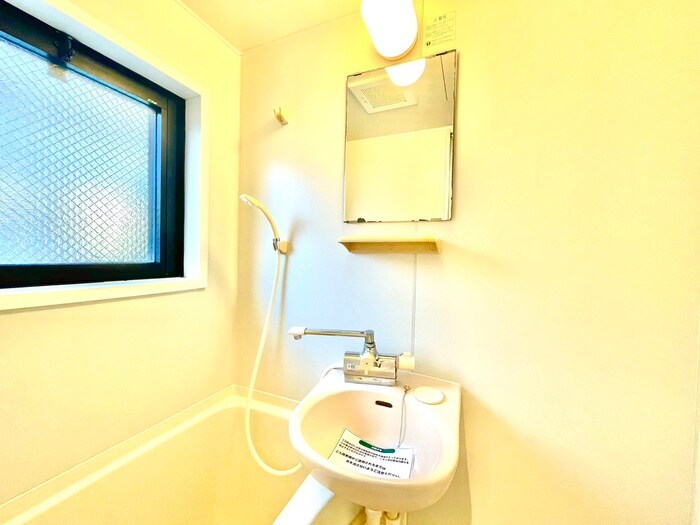 物件内観写真12　(洗面)