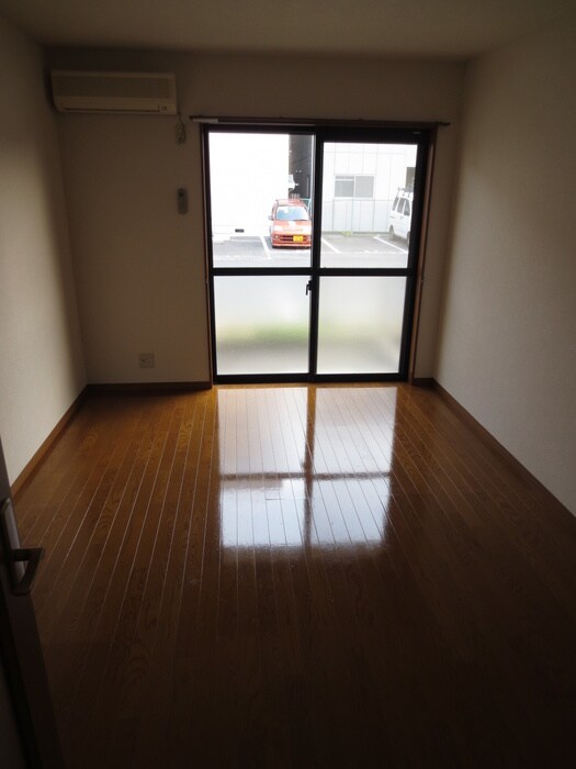 物件内観写真11　(居室)