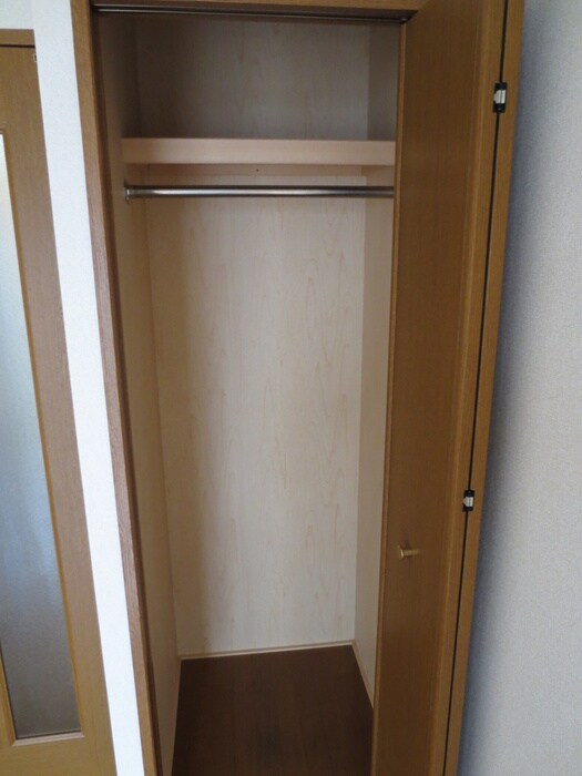 物件内観写真12　(収納)