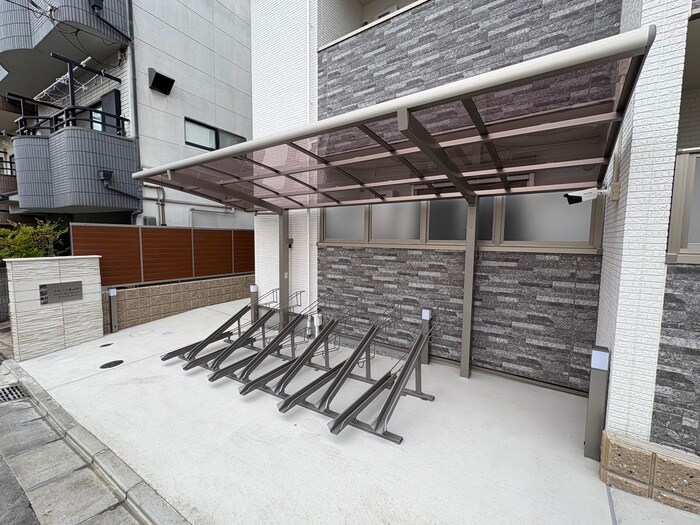 物件外観写真3　(駐輪場)