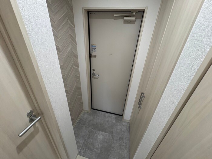 物件内観写真15　(玄関)