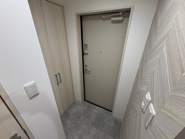 物件内観写真15　(玄関)