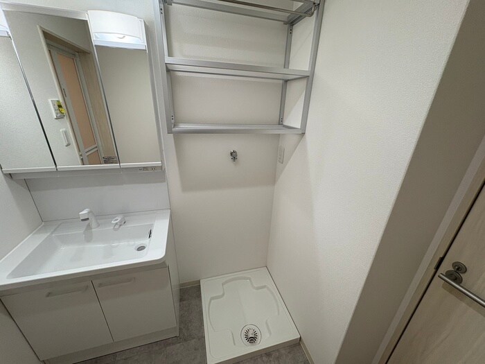 物件内観写真18　(洗濯機置場)