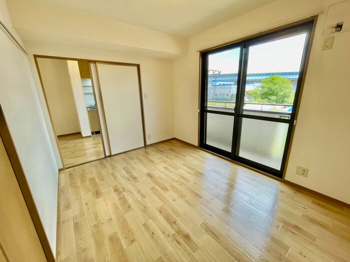 物件内観写真7　(居室)