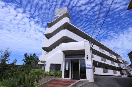 白峯グランドハイツ外観写真