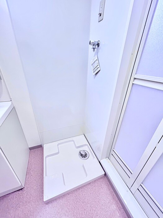 物件内観写真18　(洗濯機置場)