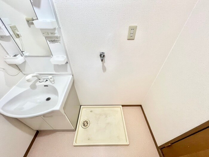 物件内観写真22　(洗濯機置場)