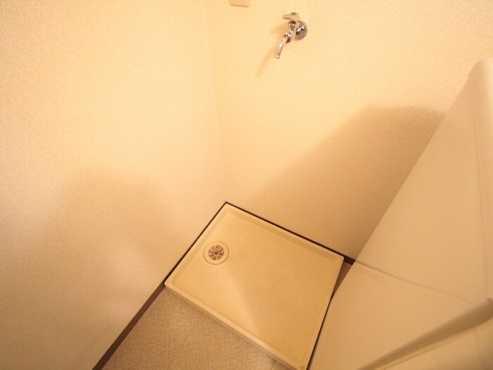 物件内観写真11　(洗濯機置場)