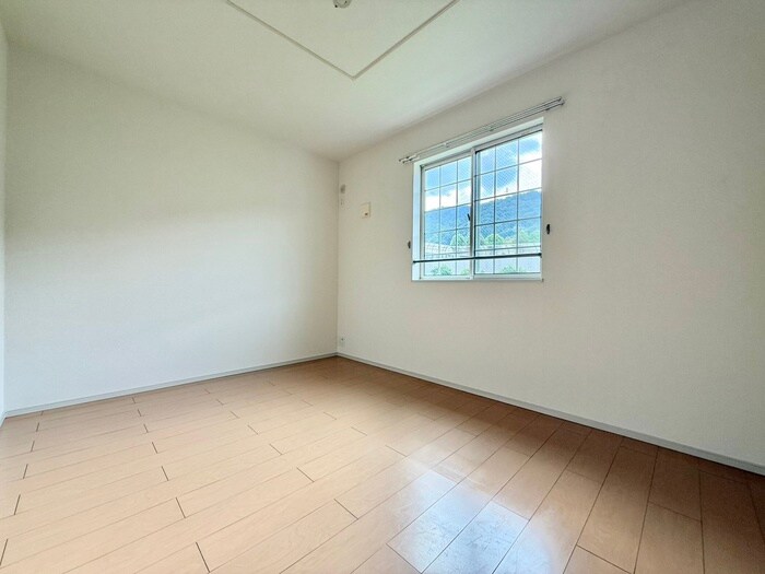 物件内観写真11　(居室)