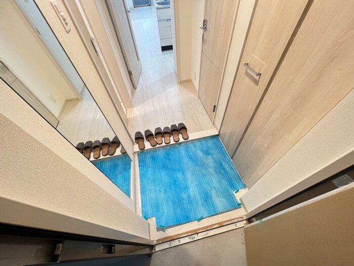 物件内観写真18　(玄関)