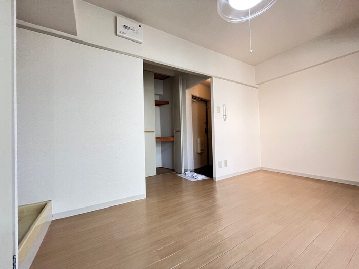 物件内観写真10　(居室)