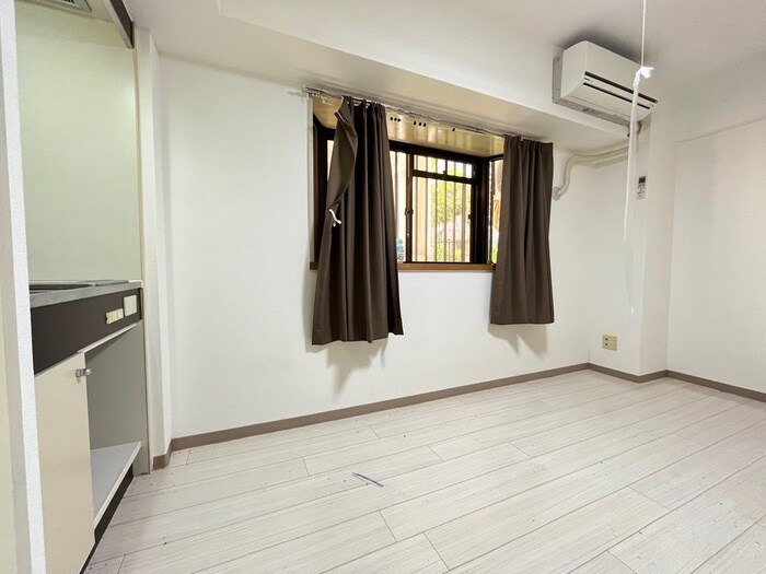 物件内観写真15　(居室)