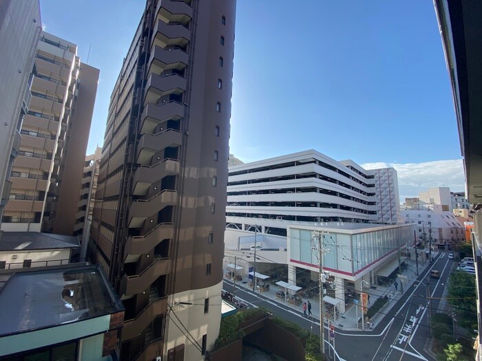 物件内観写真20　(室内からの展望)