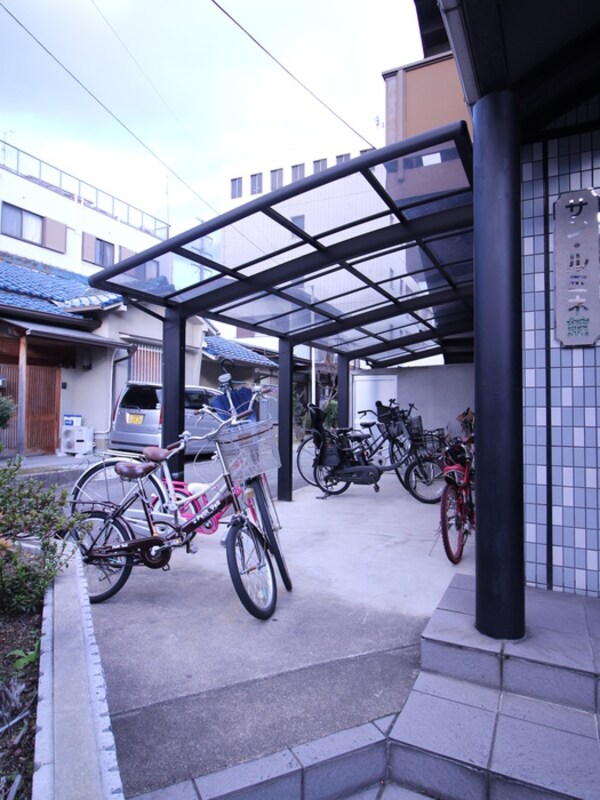 駐輪場