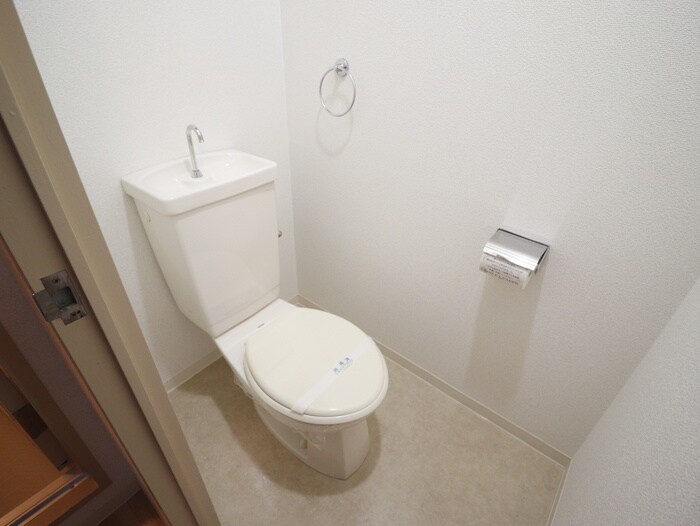 物件内観写真9　(トイレ)