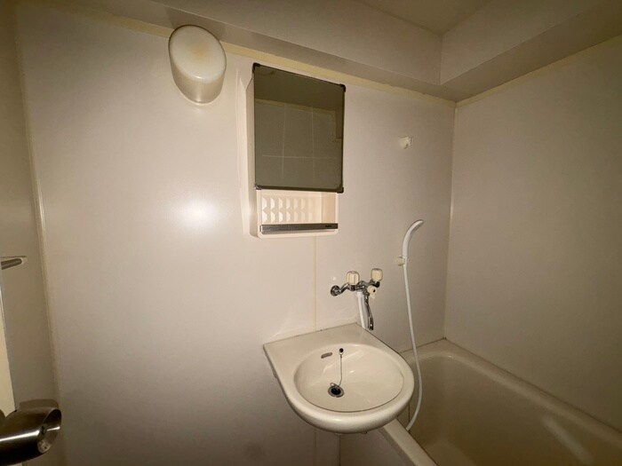 物件内観写真12　(洗面)