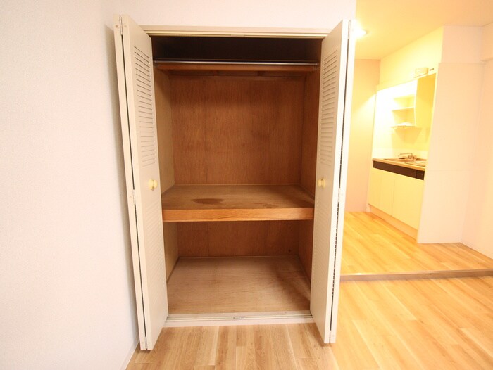 物件内観写真13　(収納)