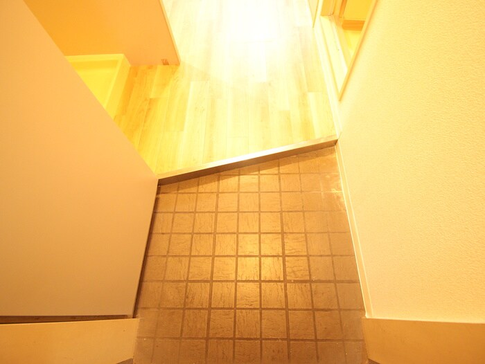 物件内観写真17　(玄関)