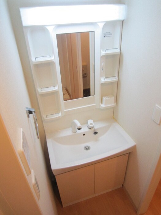 物件内観写真8　(洗面)