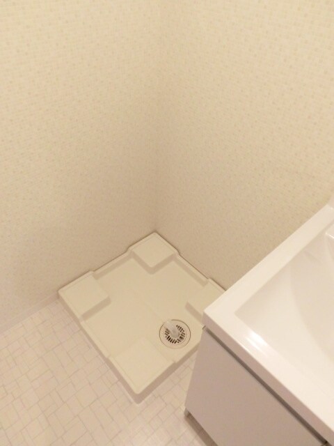 物件内観写真13　(洗濯機置場)