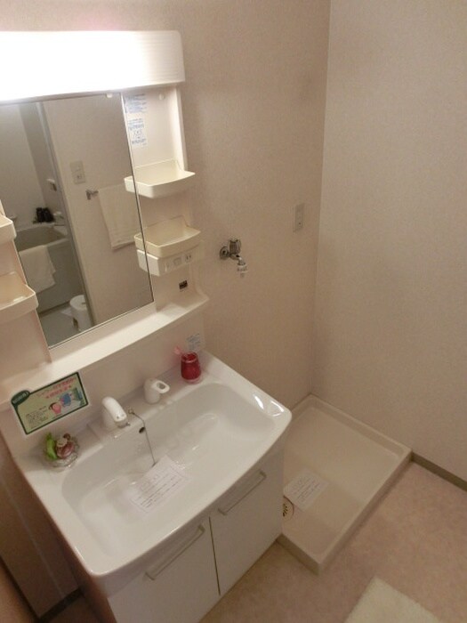 物件内観写真8　(洗面)