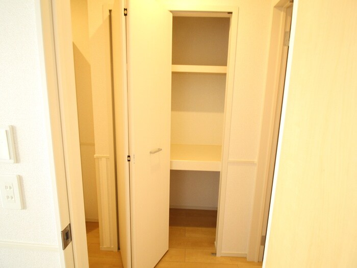 物件内観写真17　(収納)