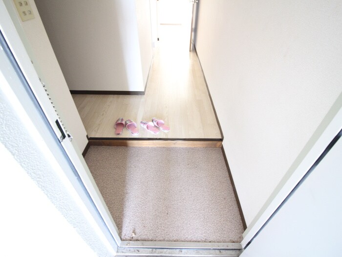 物件内観写真19　(玄関)