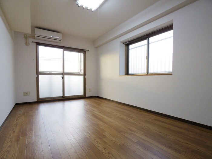 物件内観写真10　(居室)