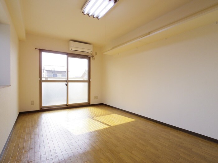 物件内観写真11　(居室)