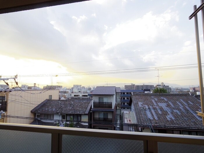 物件内観写真21　(室内からの展望)