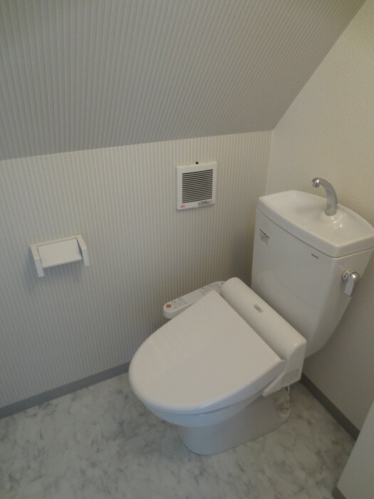 物件内観写真13　(トイレ)