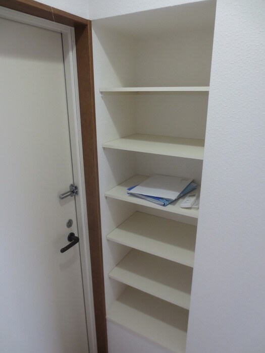 物件内観写真14　(靴箱)