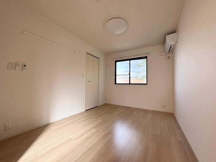 物件内観写真8　(居室)