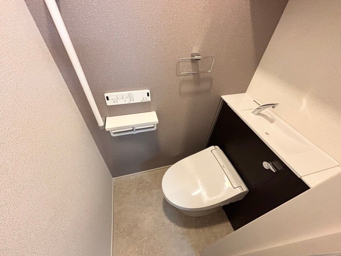 物件内観写真15　(トイレ)