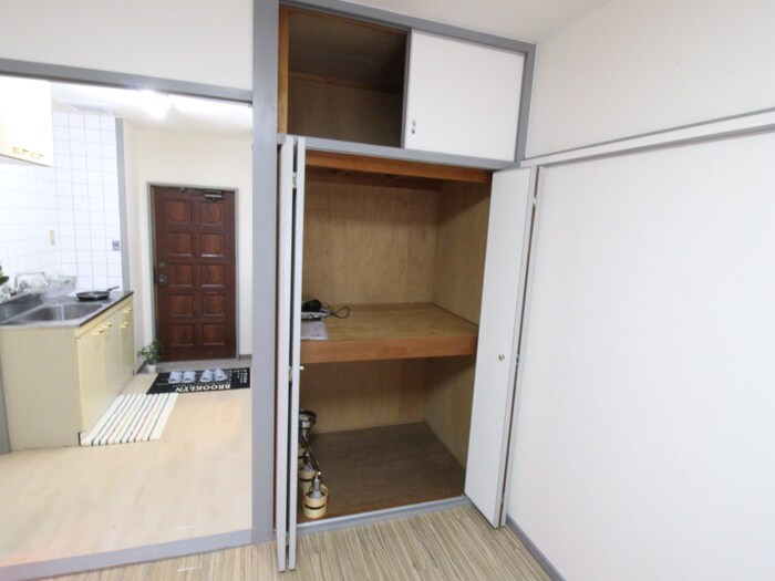 物件内観写真11　(収納)