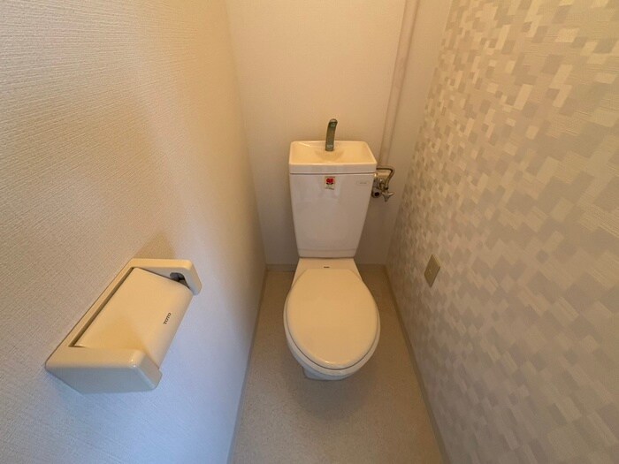 物件内観写真13　(トイレ)