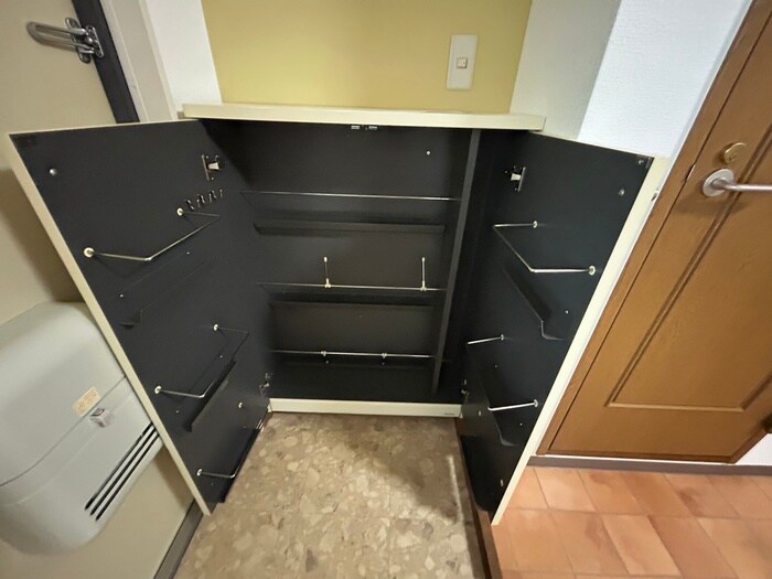 物件内観写真16　(靴箱)